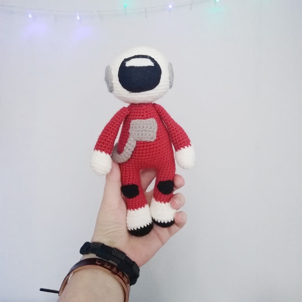 Amigurumi spaceman crochet pattern PDF for Cosmo day. DIY am - Inspire ...