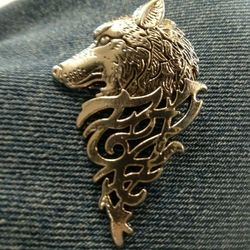 1 pcs wolf brooch steel 🐺 metal pin lapel badge 🐾