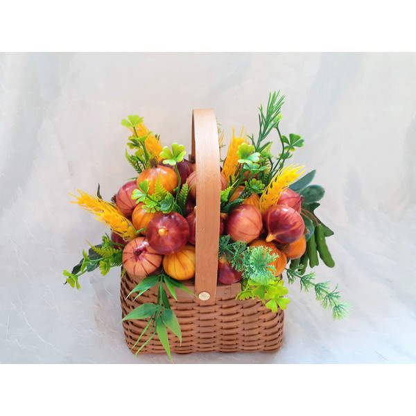 Fake-vegetables-basket-arrangement-2.jpg