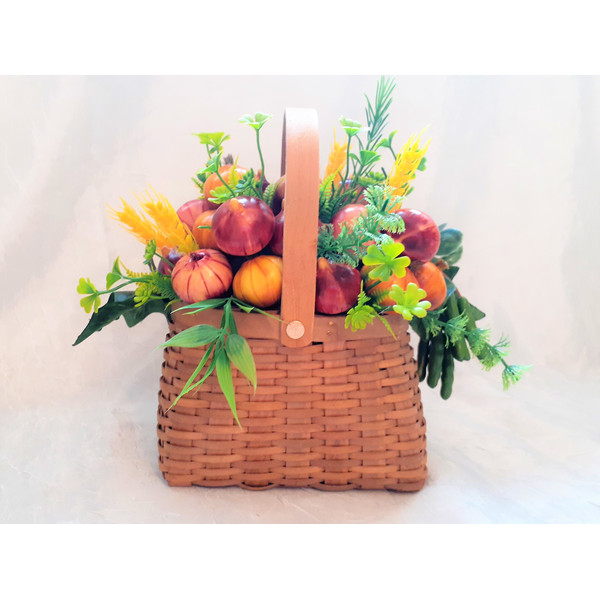 Fake-vegetables-basket-arrangement-3.jpg