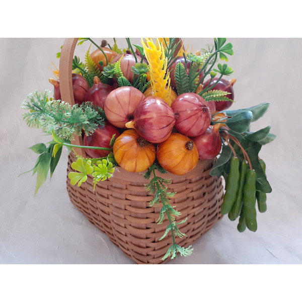 Fake-vegetables-basket-arrangement-4.jpg