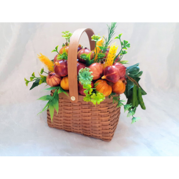 Fake-vegetables-basket-arrangement-5.jpg