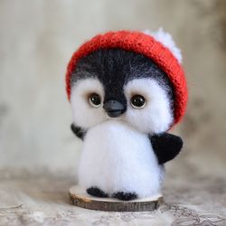 Needle felt penguin , felted interior toy , felting penguin , bird sculpture