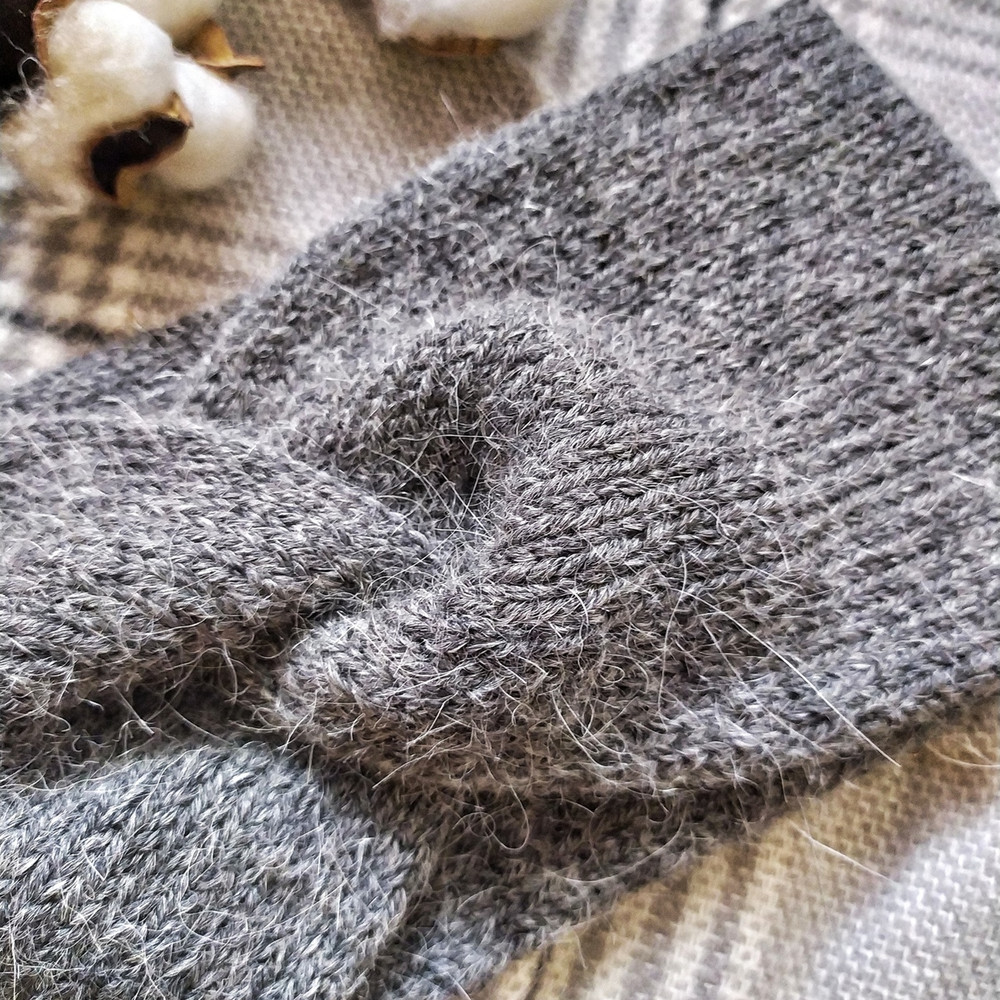 Women alpaca grey handknit earwarmer