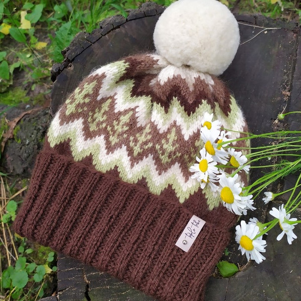 Knitted-brown-winter-womens-hat-2