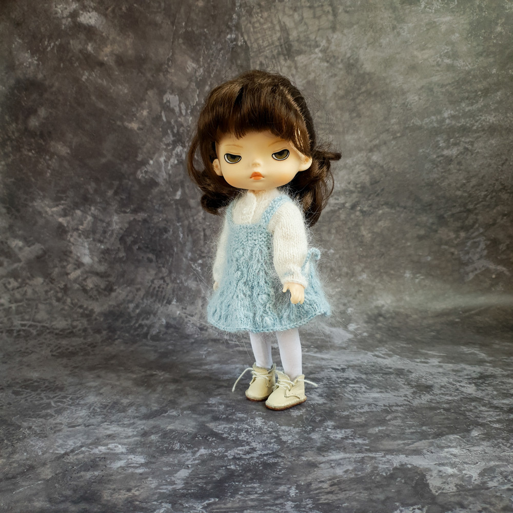 Holala set knitting patterns for two beautiful outfits. Holala clothes