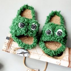 Frog slippers open-toe