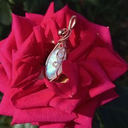 Copper necklace with rainbow moonstone, an original gift to yourself