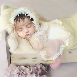 Newborn Girl Polka Dot Photography Prop Ruffle Hem Flared Lace Dress Hat Photography Set 4Pcs