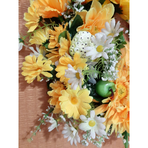 Yellow-flower-door-wreath-6.jpg