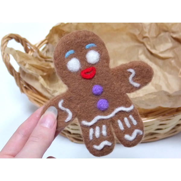 Toy Gingerbread Man.jpg
