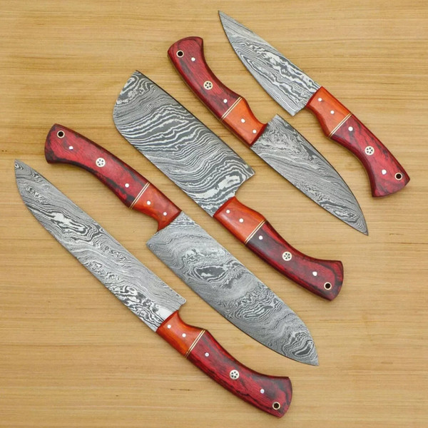 damascus steel knives set in Los Angeles.jpg