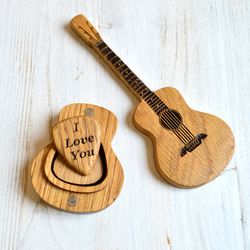 Guitar picks box for personalized gift for guitar player, wooden engraved guitar picks holder, Fathers day guitar gift