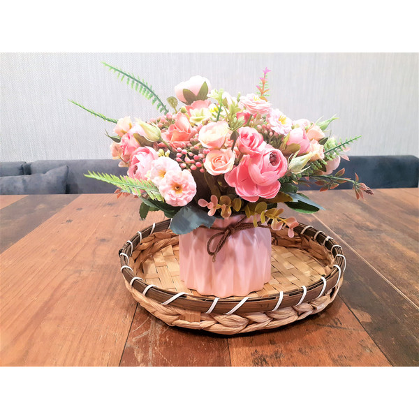 Pink-flowers-table-arrangement-9.jpg