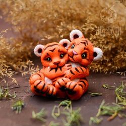 Candle Mold / Resin Mold / Soap Mold : “Family happiness/Tiger hugs/Symbol 2022”