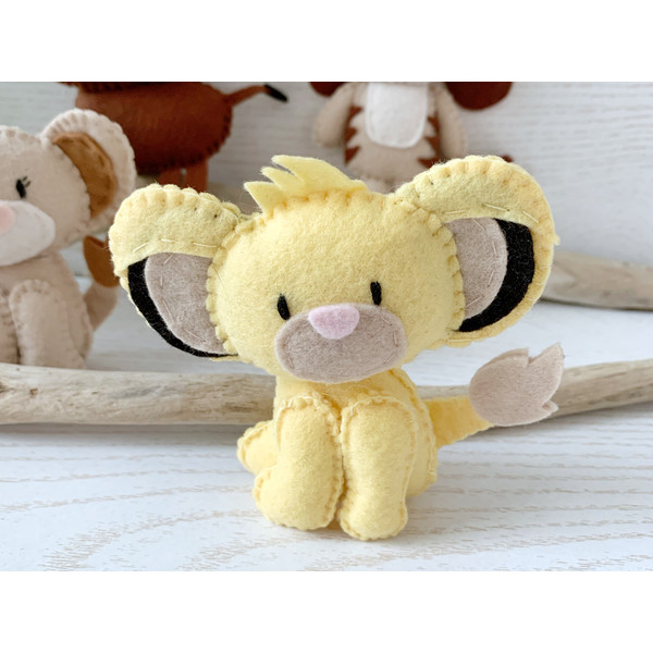 the-lion-king-baby-mobile-pattern-tutorial-3.jpeg