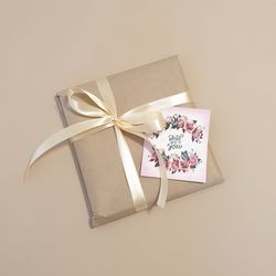 Gift wrap, gift packs, gift for pets, gift for dog, gift for cat