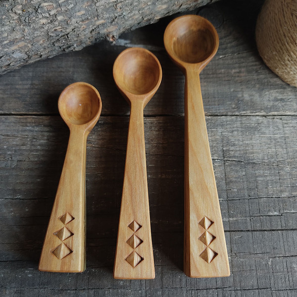 Handmade set of wooden measuring spoons from natural birch wood - 08