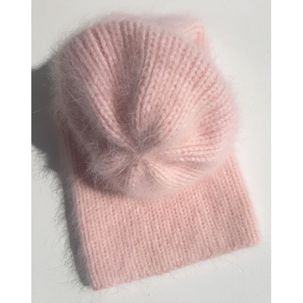 Pale pink angora hat 4.jpg
