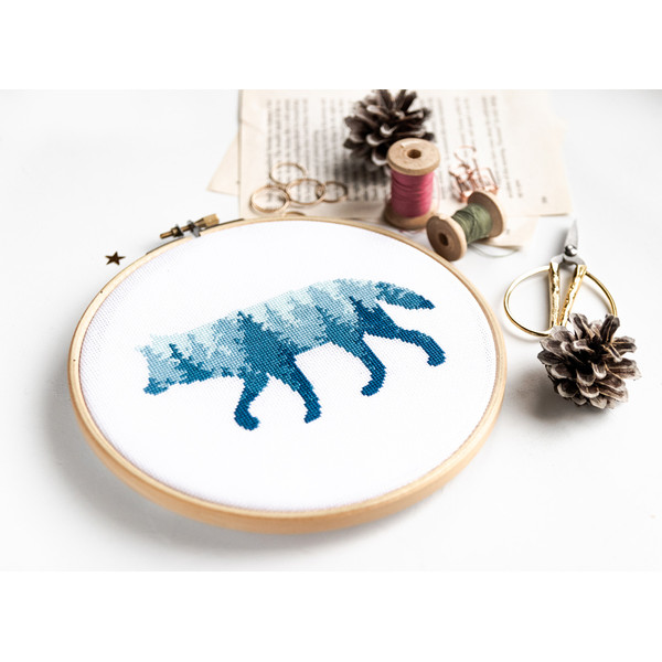 Wolf Silhouette Embroidery Pattern.jpg