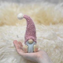 Pink gnome/Love gnome/Needle felted gnome