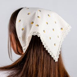 Strawberry cottagecore hair bandana. Handmade hemp beige lace kerchief. Yellow wild berries triangle head scarf.
