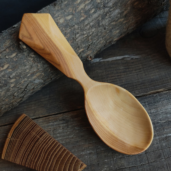 Handmade wooden pocket spoon - 02