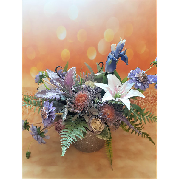 Violet-grey-purple-floral-centerpiece-4.jpg