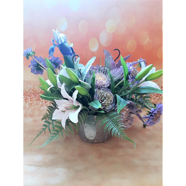 Violet-grey-purple-floral-centerpiece-2.jpg