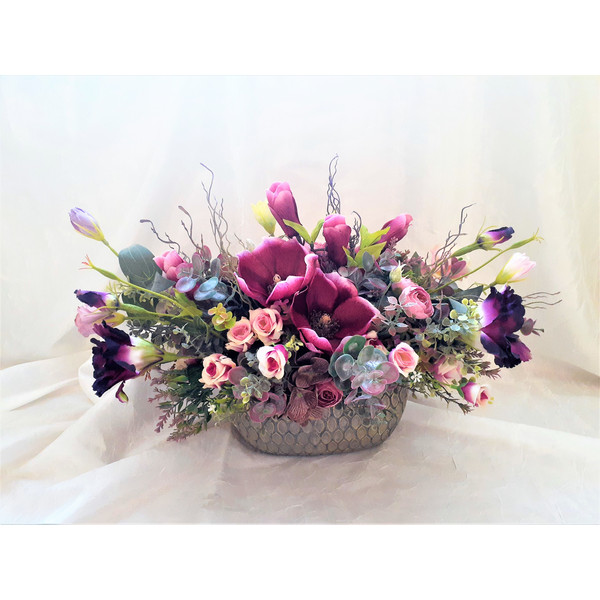 Purple-Magnolia-roses-centerpiece-1.jpg