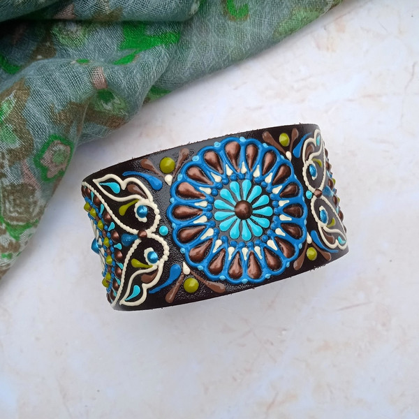 painted-leather-cuff-bracelet-for-women.jpg