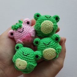 Crochet pattern frog amigurumi, strawberry frog, crochet frog, frog pattern