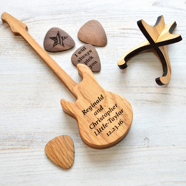 personalized pick holder