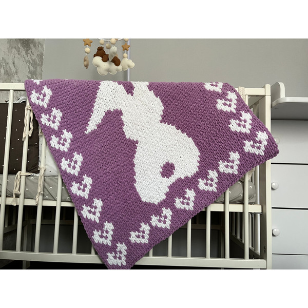 loop-yarn-bunny-hearts-boarder-baby-blanket-4.JPG