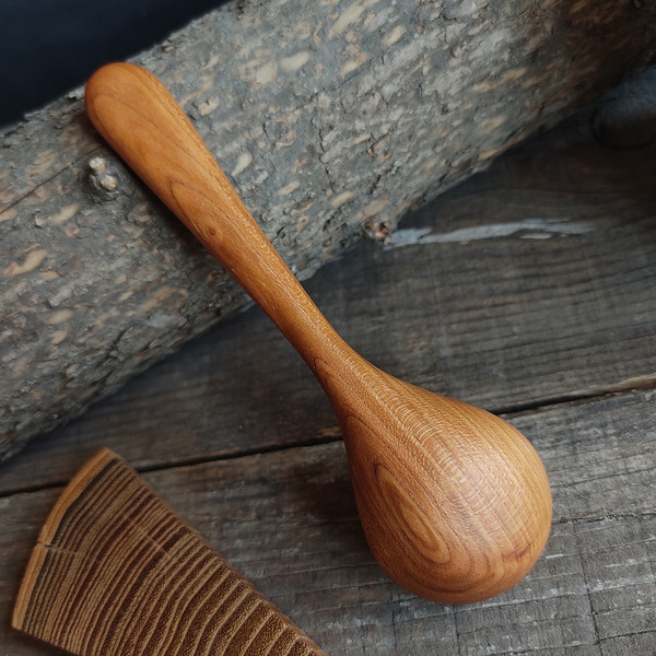 Handmade wooden coffee scoop from apricot wood - 02