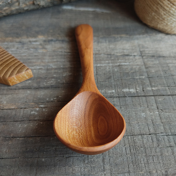 Handmade wooden coffee scoop from apricot wood - 04
