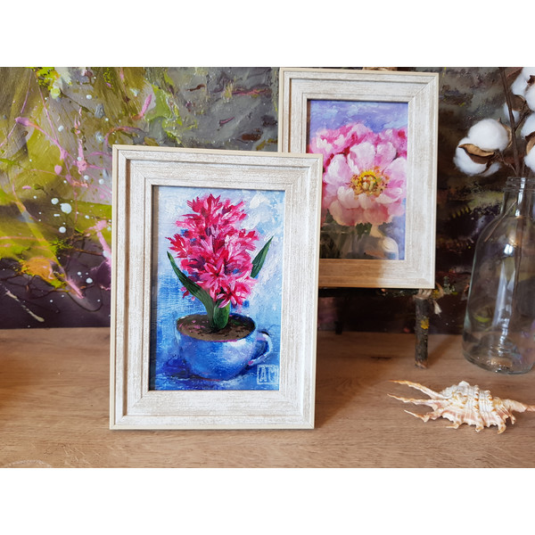 6 Small oil painting in a frame under glass - Hyacinth flower 5.9 - 3.9 in..jpg