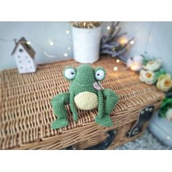 Stuffed green frog plush toy. Cute soft frog for baby shower gift. Plush crazy frog toy for baby gift. Christmas gift