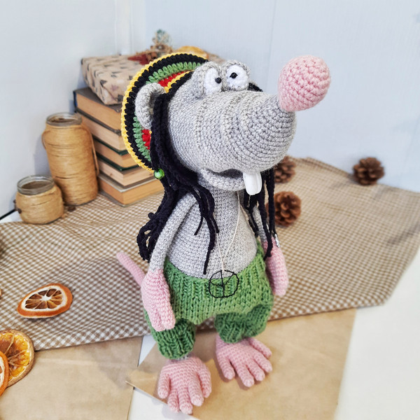 Gray mouse toy in Funny Rasta Hat.jpg