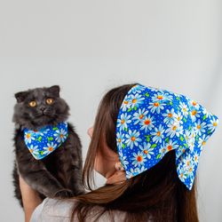 Blue matching cat and owner floral  bandana set. Cottagecore daisy hair kerchief.