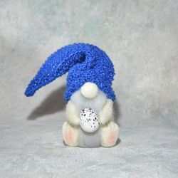Royal blue gnome/Holiday gnome/Easter gnome/Egg gnome