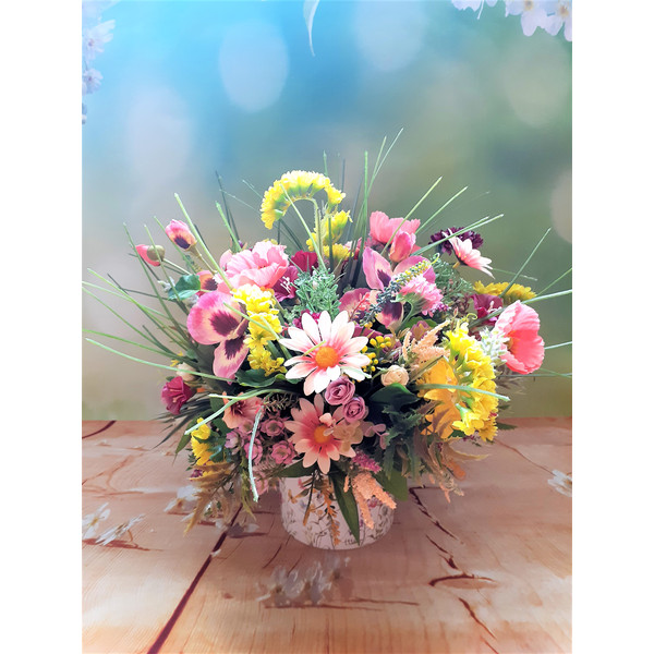 summer-Wildflowers-table-arrangement-2.jpg