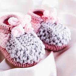 KNITTING PATTERN: Baby Booties "FIREFLIES" / Pdf Knitting Pattern / Baby Shoes / 3 Sizes