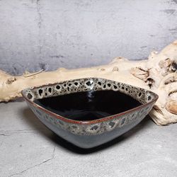 Ceramic bowl 33.81 fl.oz Handmade ceramics made of white clay doused with glaze