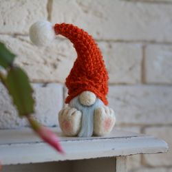Orange gnome / Needle felted gnome / Handmade gnome / Tomte gnome