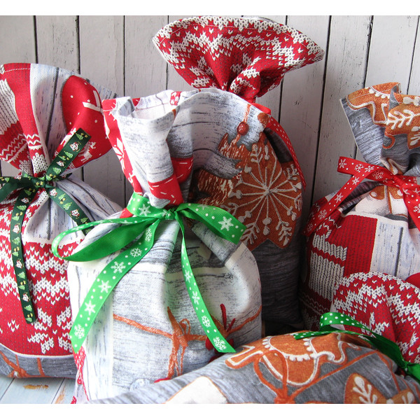 Christmas-Reusable-fabric-Bags.jpg