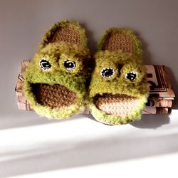 Frog slippers green open-toe animal shoes