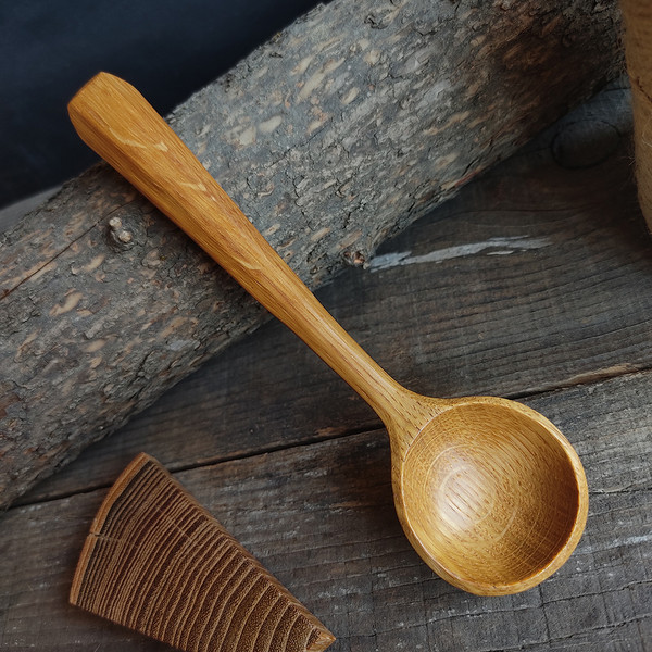 Handmade wooden coffee scoop from natural oak wood - 01