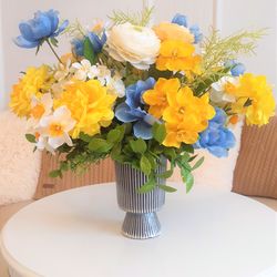 ranunculus, daffodil and anemones arrangement, spring/summer floral centerpiece in vase, artificial flower table decor