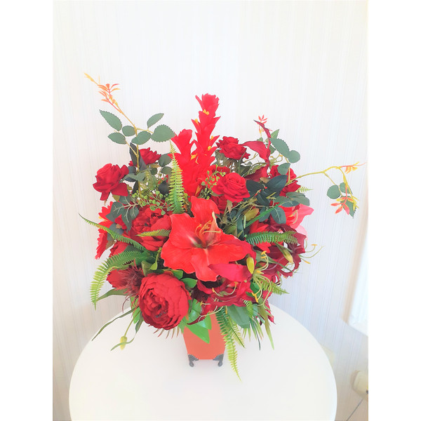 Red-Silk-Floral-Centerpiece-in-vase-3.jpg